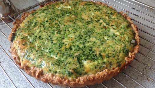 SUITSUFORELLI JA SPINATI QUICHE